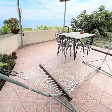 Апартаменты Miramare In Collina Лакко-Амено